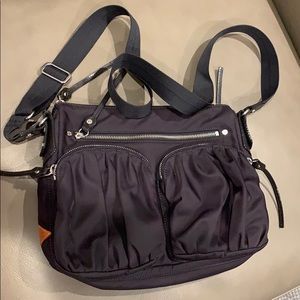 Fabrication: Nylon
Light silver hardware